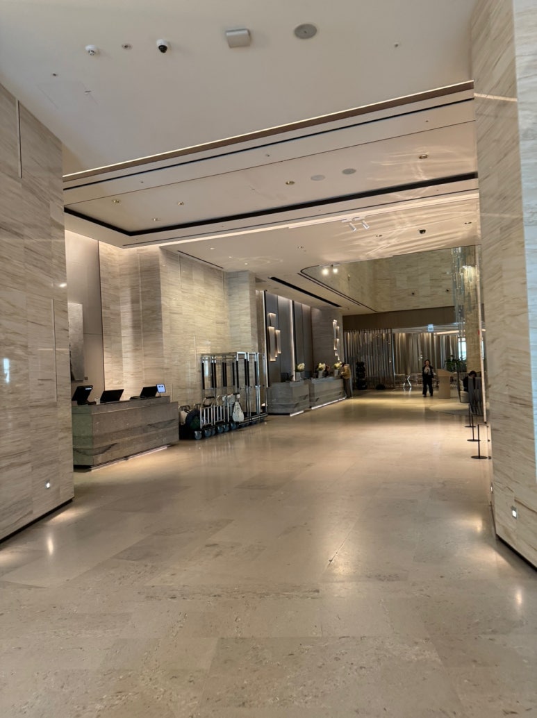 시그니엘 부산 결혼식 참석 후기. 세상 멋있는 결혼식장! 프렌치 코스요리 식사 후기. (feat. 허각 축하공연) 관련 이미지 5