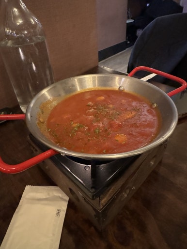 [가로수길 맛집] 록키 신사점 - 티본 스테이크 포터하우스 맛집. 새우크림 파스타도 먹어봄. 관련 이미지 15