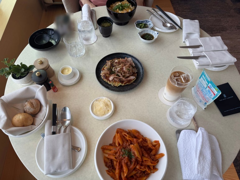 리츠칼튼 후쿠오카 - 부산보다 가까운 최고의 호캉스. 하카다 베이 전망 & 클럽 라운지. (1/4) 관련 이미지 28