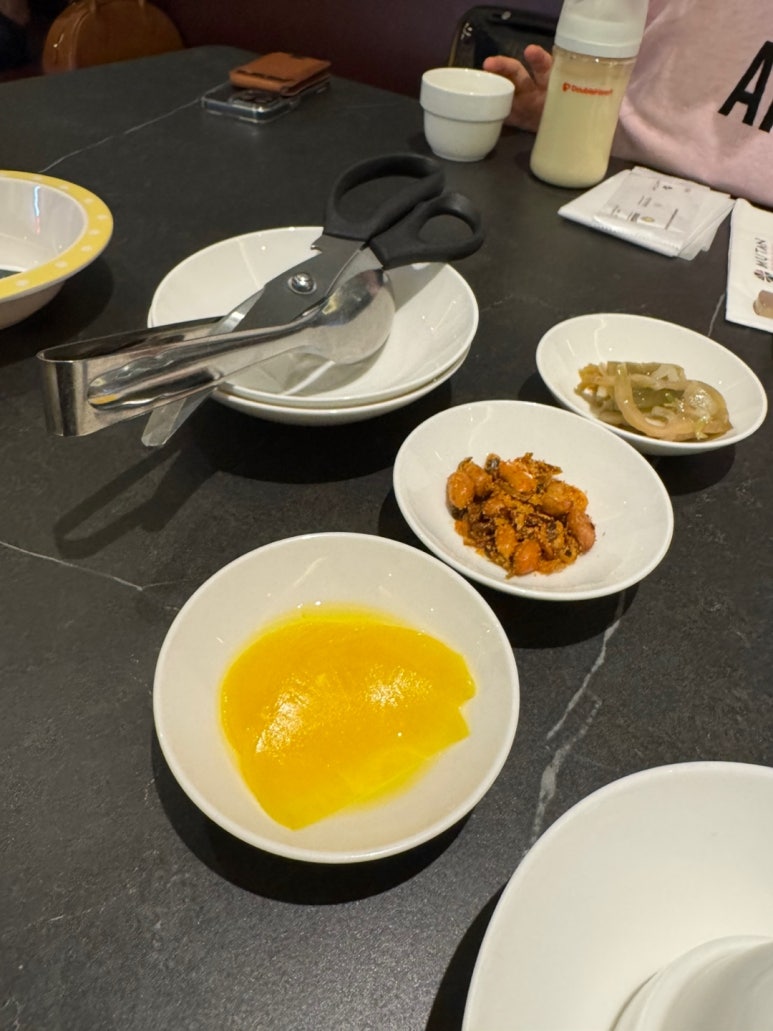 [여의도역 맛집] 무탄 여의도점 - 시그니처 고추유린기와 마카롱 멘보샤 솔직 후기. 어린이메뉴, 아기 의자 있는 식당 추천! 가족모임 맛집 추천. 관련 이미지 7