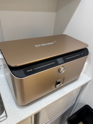 강남 원데이 라미네이트! 주7일 투명교정! 임플란트 바로 심어주는 치과! 신사 레브치과 GRAND OPEN! 인테리어 치과시설 둘러보기~ 관련 이미지 14