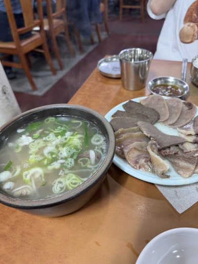 [명동 맛집] 미성옥 - 60년된 노포에서 특 설렁탕과 수육 맛있게 먹고 온 후기. 블루리본 서베이 맛집. 관련 이미지 1