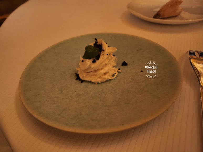 [롯데호텔서울 맛집] 피에르가니에르서울 -기념일에 추천하는 프렌치 레스토랑 디너코스. 발렛주차정보. 롯데호텔 트레비클럽 이용해서 싸게 먹자!!! 관련 이미지 36