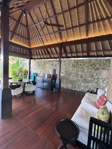 불가리 발리 - 인생 최고의 휴양지. 장동건 부부 신혼여행 인도양 오션뷰 풀빌라 추천. 메리어트 플래티넘 호캉스. 룸서비스/조식/야외수영장/레스토랑 후기. 관련 이미지 35