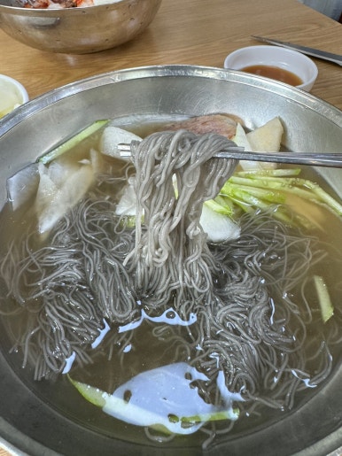 [연희동 맛집] 청송본관함흥냉면 - 맛있는녀석들 비빔냉면 맛집. 녹두전도 맛있는 서대문구 블루리본서베이. 관련 이미지 19