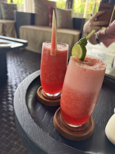 불가리 발리 - 인생 최고의 휴양지. 장동건 부부 신혼여행 인도양 오션뷰 풀빌라 추천. 메리어트 플래티넘 호캉스. 룸서비스/조식/야외수영장/레스토랑 후기. 관련 이미지 25