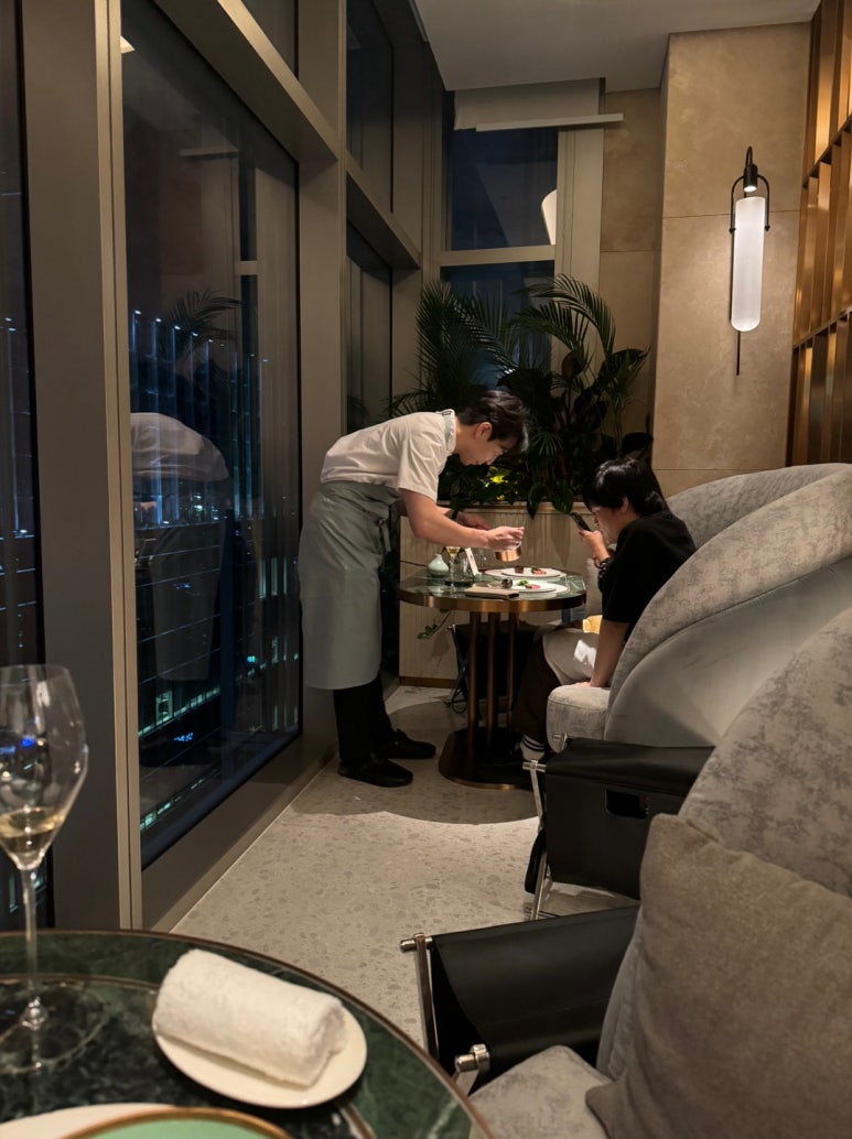 [조선팰리스 맛집] 이타닉가든 - 미슐랭 1스타 손종원 쉐프님의 뉴 코리안 파인 다이닝. 결혼기념일 1주년. 클럽조선멤버십 골드 추천. STAY 비교. 관련 이미지 58