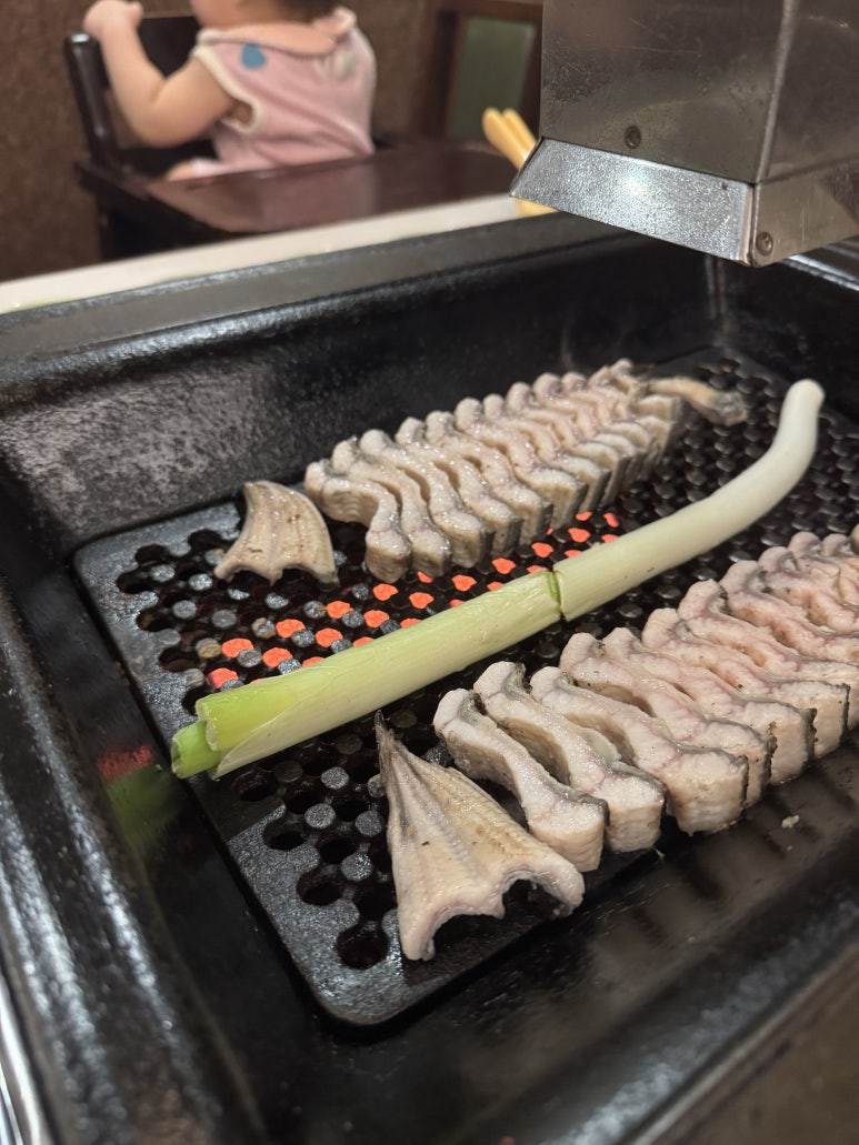 [논현동 맛집] 영동장어 - 성시경 먹을텐데 추천 맛집. 주류 라인업, 룸 아이 동반 가능, 슈퍼카 발렛가능!.. 관련 이미지 31