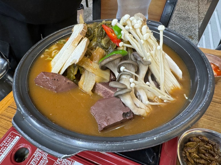 [효창공원앞역 맛집] 용문해장국 - 용산3대 해장국. 신선한 선지가 블루리본서베이 맛집. 주차 가능. 관련 이미지 12