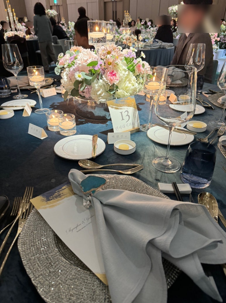 시그니엘 부산 결혼식 참석 후기. 세상 멋있는 결혼식장! 프렌치 코스요리 식사 후기. (feat. 허각 축하공연) 관련 이미지 20