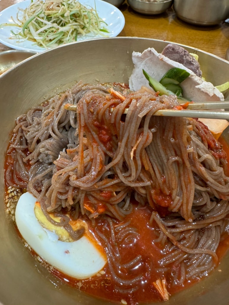 [서초역 맛집] 설눈 - 고려호텔 출신 주방장의 블루리본서베이 이북식 평양냉면. 편육/수육/만두까지 정복! 관련 이미지 18