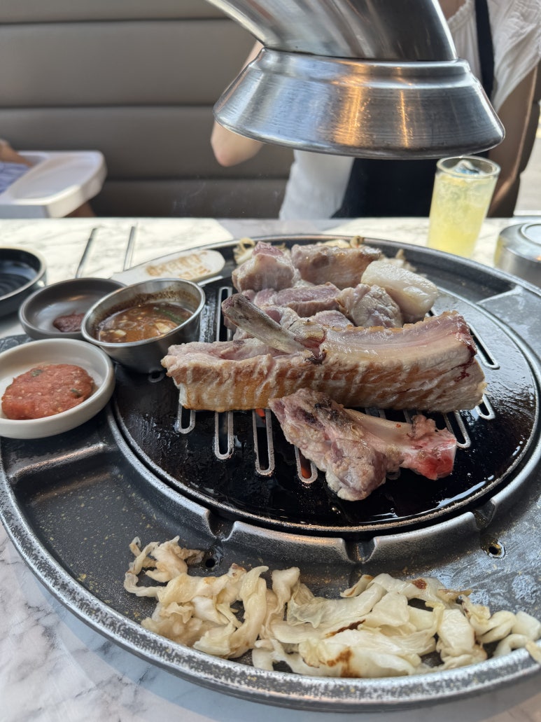 [Seogwipo Jungmun Restaurant] Sukseongdo Jungmun Branch — A Lunch Visit Without Waiting. Fully Equipped with Baby Chairs. Jung Yong-jin’s Jeju Pork Restaurant. image 22