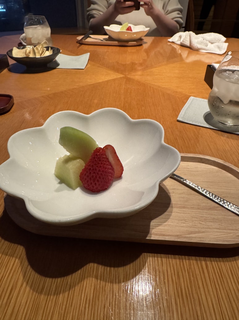 [롯데호텔 서울] 모모야마 - 생참치 듬뿍 세상 맛있는 후토마끼 맛집. 특선 12종 스시 후기. (feat. 트레비클럽) 관련 이미지 20