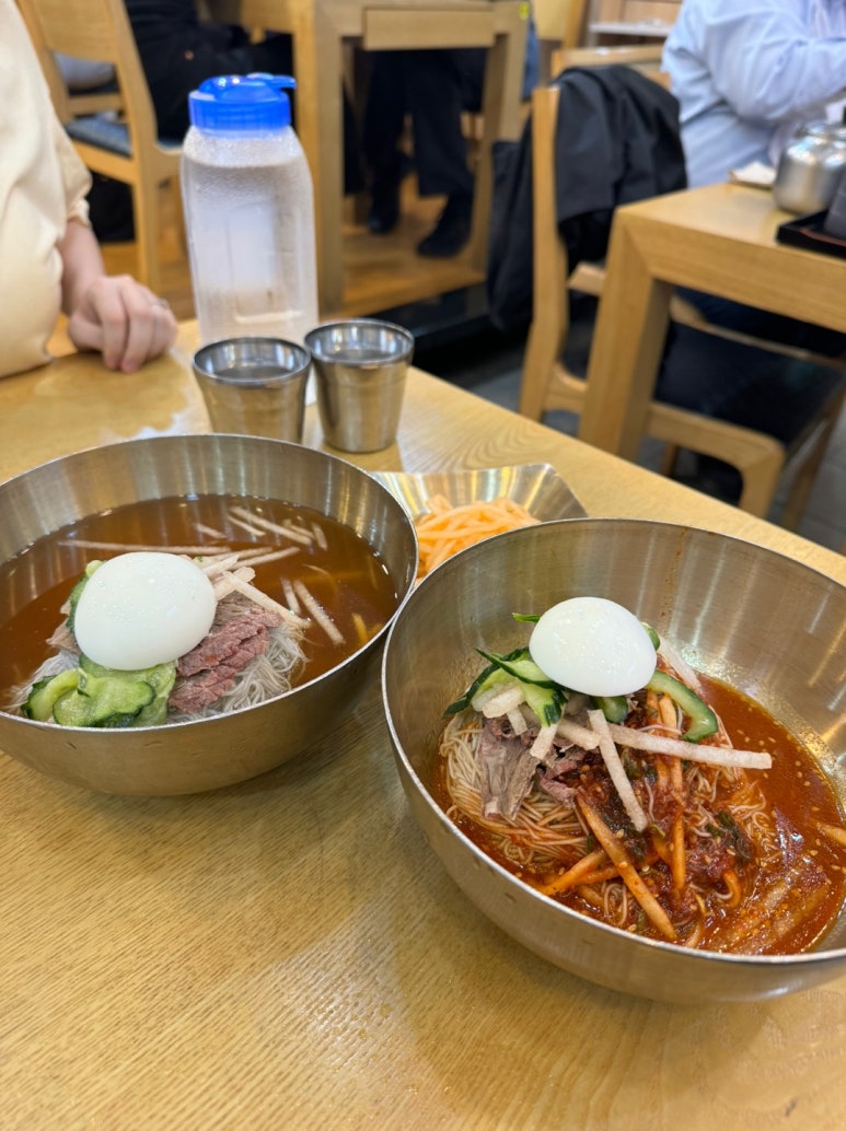 [신사동 맛집] 강남면옥 본점 - 서울 함흥냉면 맛집 5곳 리스트 총정리. 이번엔 물냉면보다 비빔냉면이 맛있는 곳. 블루리본서베이 냉면맛집. 관련 이미지 8