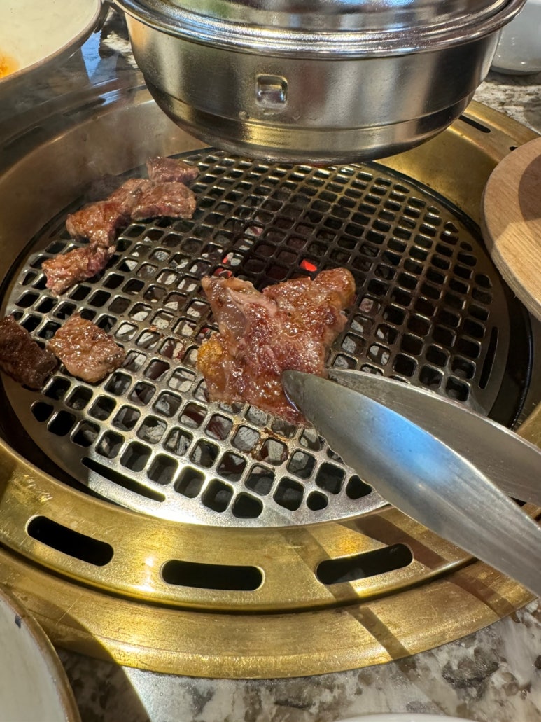 [2024 다인힐 위크] 로스옥 - 50% 할인. 오픈 시간에 갑시다. 한남동 맛집 가족모임할만한곳. 주차정보/발렛가능. 관련 이미지 21