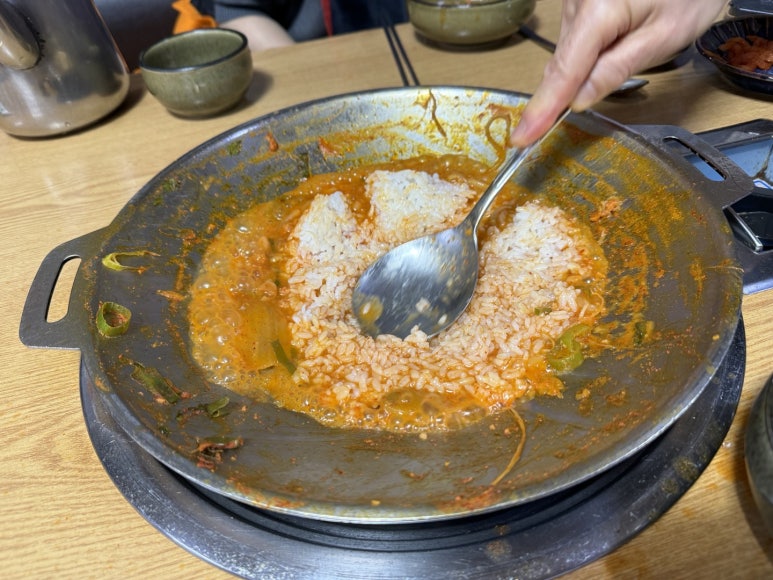 [암사동 맛집] 초롱이고모부대찌개 - 한국 최고의 부대찌개 성지. 맛있는녀석들, 백년가게, 블루리본서베이 부대전골 맛집. 주차팁. 관련 이미지 17