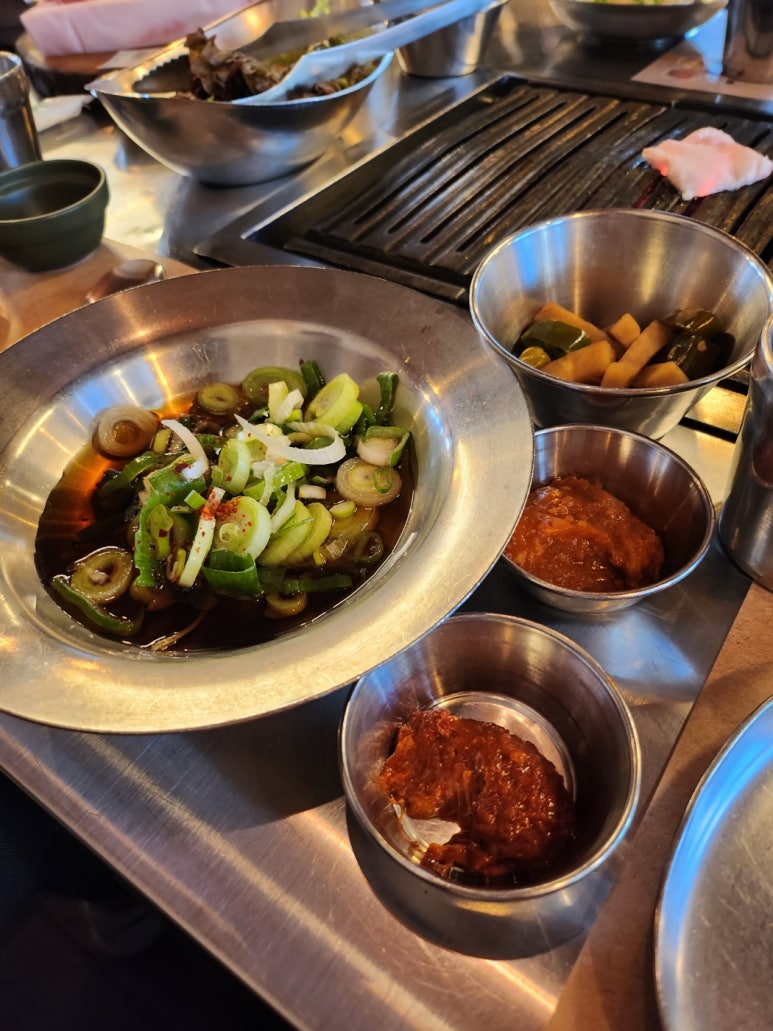 [약수역 고기집] 금돼지식당 - 서울 3대고기집. 남자 셋이 메뉴 다 먹어보기 + 하이볼. 토요일 점심 웨이팅 후기. 관련 이미지 10