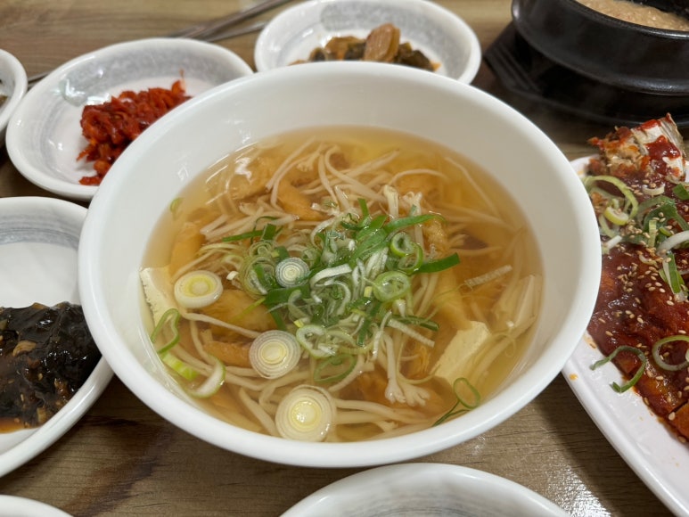 [속초 맛집] 초당순두부 - 인심 좋은 사장님의 황태해장국 정식과 감자전! 설악 쏘라노 맛집. 관련 이미지 2