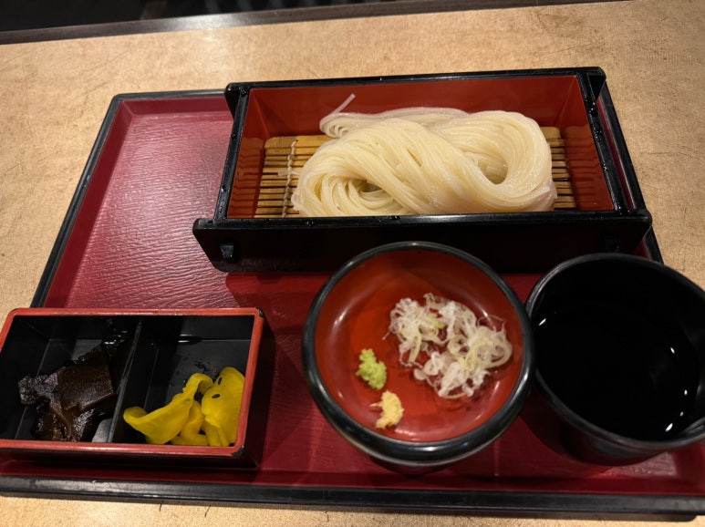 [시청 냉우동] 이나니와요스케 - 대학가 앞 이자카야 스타일의 차가운 우동... 미슐랭?? 관련 이미지 1