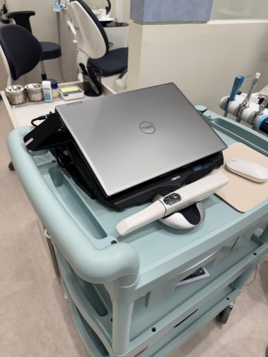 강남 원데이 라미네이트! 주7일 투명교정! 임플란트 바로 심어주는 치과! 신사 레브치과 GRAND OPEN! 인테리어 치과시설 둘러보기~ 관련 이미지 11