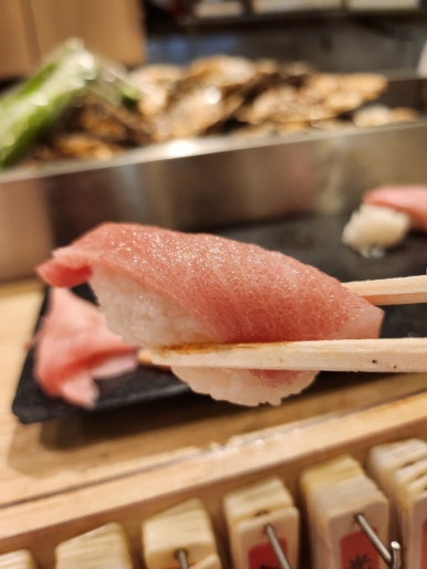 오사카 우메다 스시 맛집 - 스시마루 한큐백화점 근처 맛있고 가성비 있는 현지인 스시 맛집. 관련 이미지 2