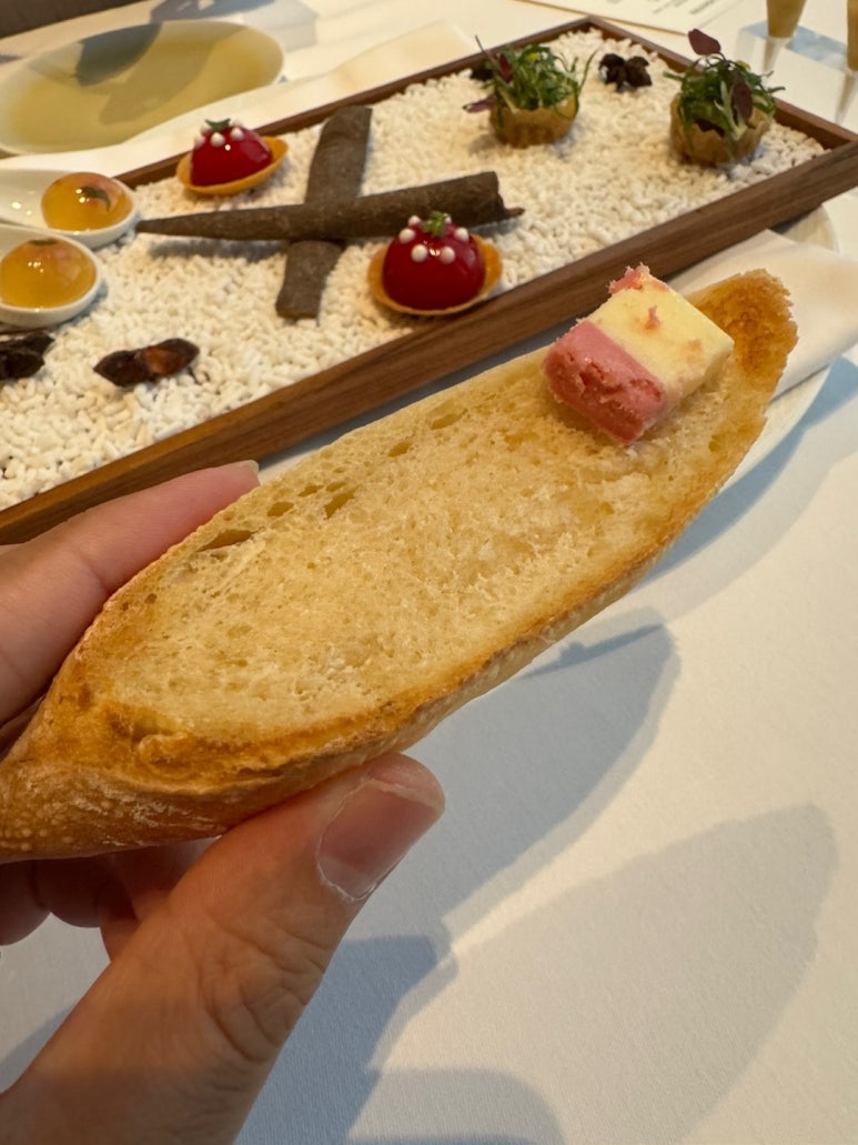 [시그니엘서울] STAY -미슐랭 1스타 프렌치 레스토랑 디너 풀코스. 훌륭하고 멋진 공간을 81층에.. 발렛주차 신용카드. 롯데상품권 사용후기. 관련 이미지 31