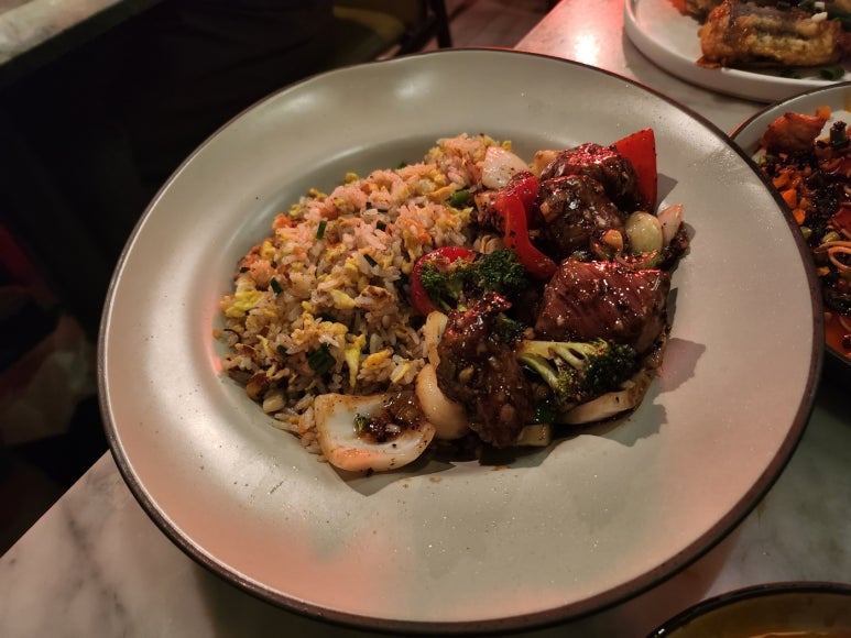 [한남동 중식당] 레드문 - 미쉐린 사천식 중식당 맛집. 이태원상권회복상품권. 크레이트 커피 퀸아망맛집. 관련 이미지 2