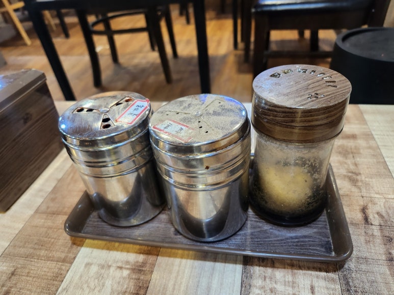 [효창공원앞역 맛집] 창성옥 - 넉넉히 소뼈살 가득한 우거지 선지 해장국. 삼각지 맛집리스트 업데이트. 관련 이미지 13