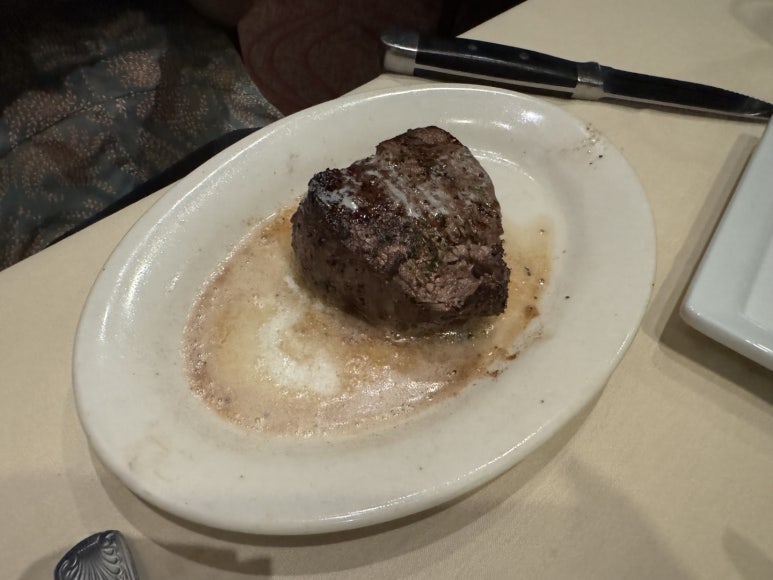 [하와이 스테이크 맛집] 루스크리스 스테이크하우스 - 런치메뉴로 가성비 살려보기. 와이키키점보다 나은 호놀룰루점. 주차 무료 가능. 관련 이미지 24