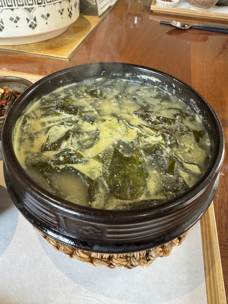 [용리단길 맛집] 오일제 - 미쉐린에 등장한 들깨미역국 맛집. 관련 이미지 14