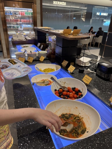 마티나골드 라운지 - 메뉴, 제휴 신용카드 정리. 동반 2인 3인 입장해보기. (Feat. 만원의 행복, 국민 헤리티지 스마트/리저브) 관련 이미지 18