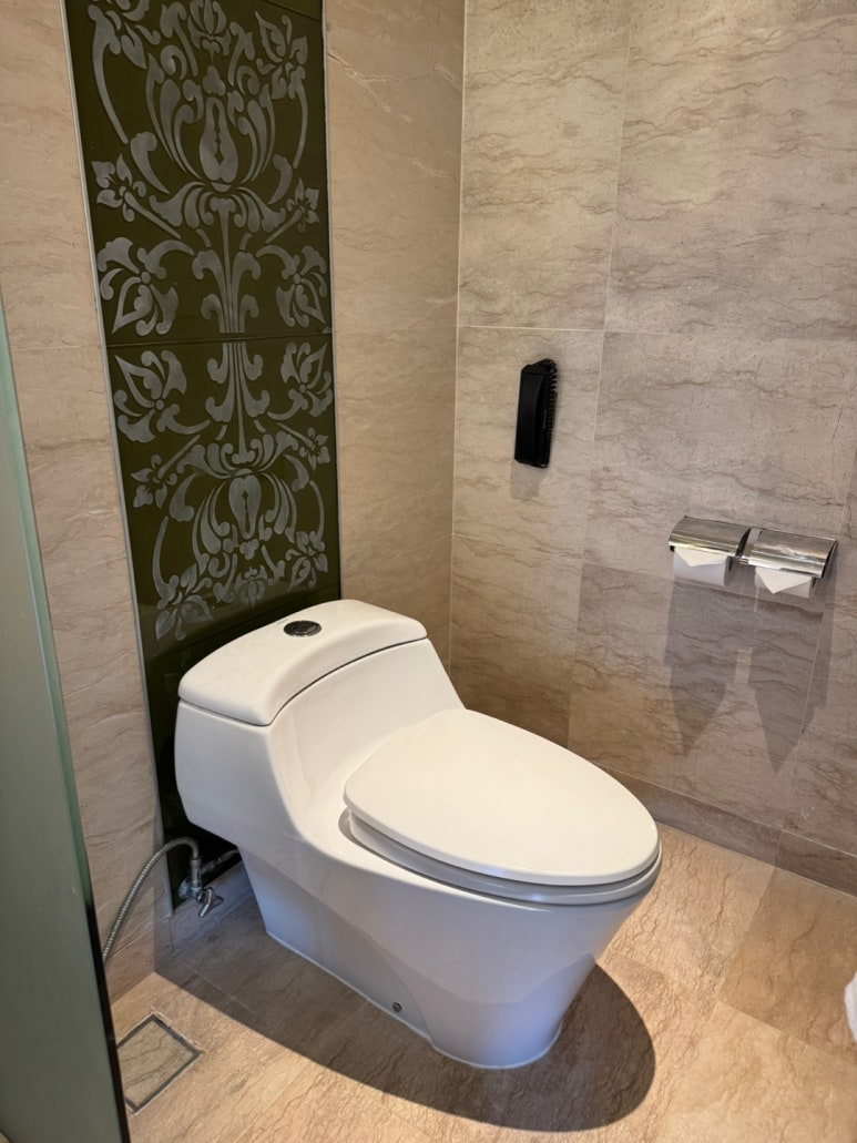 세인트레지스 발리 - 플래티넘 풀빌라 스위트 업그레이드 후기. 신혼여행 호텔 추천. 프라이빗 해변, 라군, 밤공연, 조식, 디너. 관련 이미지 32