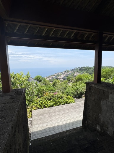 불가리 발리 - 인생 최고의 휴양지. 장동건 부부 신혼여행 인도양 오션뷰 풀빌라 추천. 메리어트 플래티넘 호캉스. 룸서비스/조식/야외수영장/레스토랑 후기. 관련 이미지 9