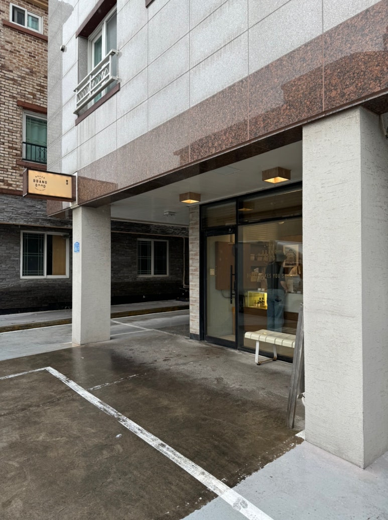 [제주 소금빵] 빵귿 - 제주도 빵지순례 유명한 시오빵 맛집. 잠봉뵈르도 맛있는 곳. 관련 이미지 3