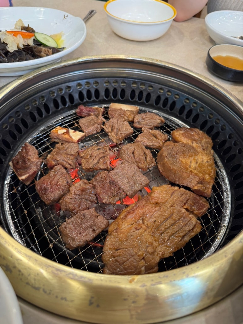 [양주시 맛집] 송추가마골 본관 - 꽤나 맛있었던 소갈비, 돼지갈비 맛집. 가족모임 맛집 추천. 관련 이미지 18