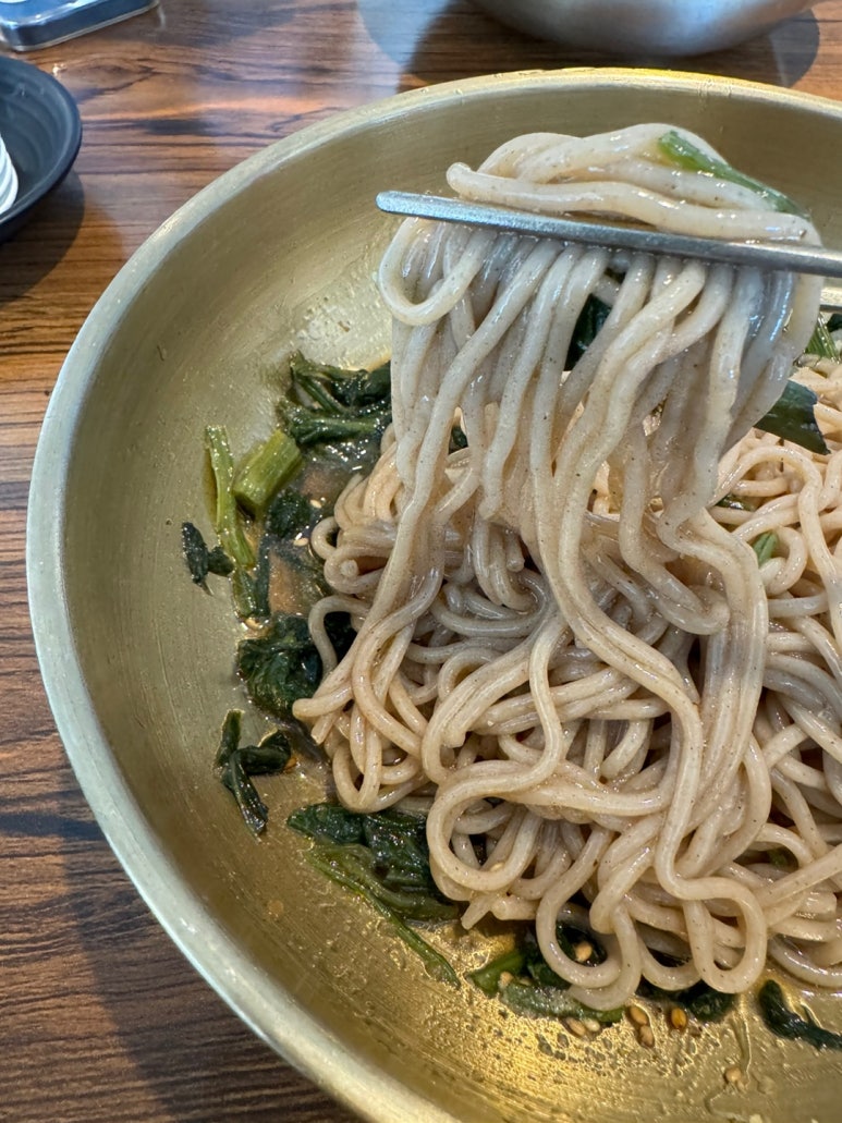 [속초 맛집] 남경막국수 대포항본점 - 수요미식회 블루리본서베이 10개 들깨막국수 맛집. 시그니처 메뉴 곤막 & 들막. 관련 이미지 14