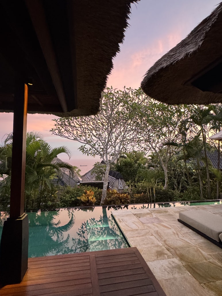 불가리 발리 2편 - 베이비시터가 있는 발리 풀빌라. 야외수영장, 조식, 레스토랑 후기. 관련 이미지 32