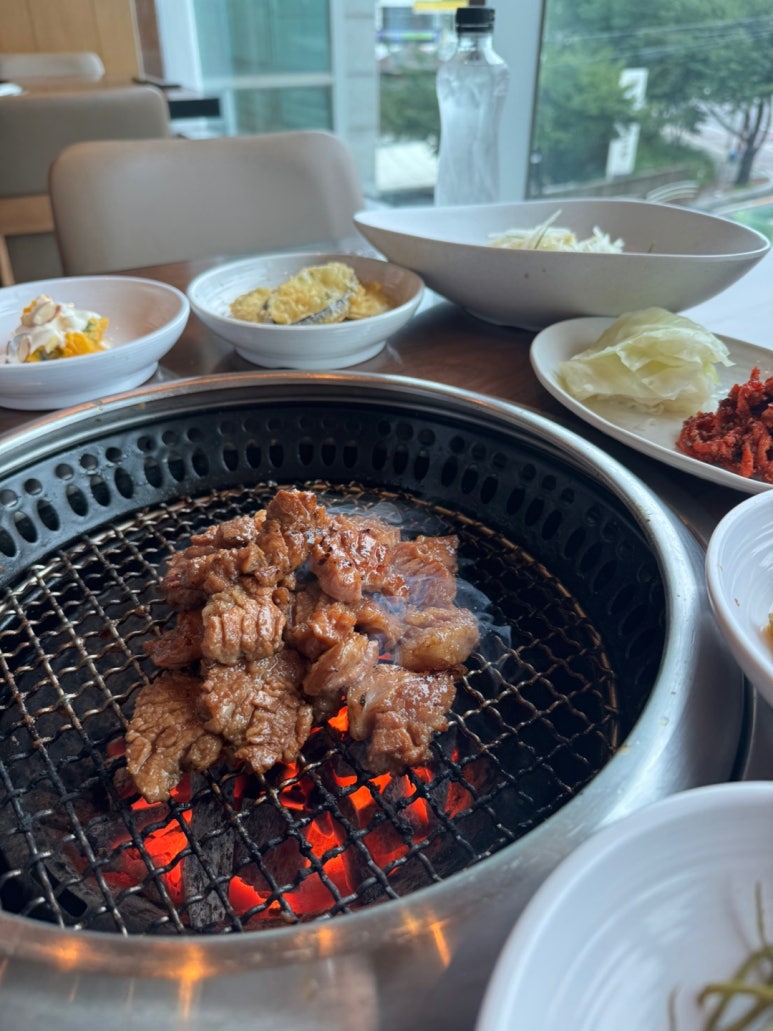 [워커힐 맛집] 송도갈비 구리워커힐점 - 양념돼지갈비 탑티어 맛집. 한강뷰 모임하기 좋은 곳. 리뉴얼 런치메뉴(점심한상) 후기. 관련 이미지 14