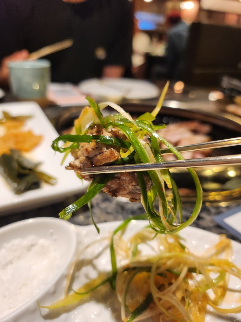 [교대역 맛집] 감돈 - 숙성목살 맛집. 와인을 곁들일 수 있는 돼지고기 맛집. 관련 이미지 16