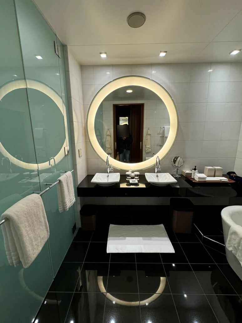 콘래드 도쿄 크리스마스 시즌 호캉스 - 롯데 힐튼 아너스 다이아몬드, 해피아워, 조식, 이그제큐티브 라운지, 수영장, 사우나. (1) 관련 이미지 19