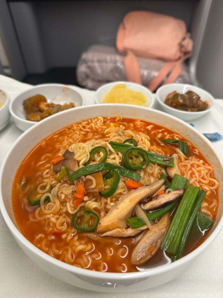 Korean Air First Class vs. Prestige Class – KE907 and KE908 Incheon–London B777-300ER Booking, Seat Recommendations, First Lounge, and SkyTeam Mileage Flight Review image 75