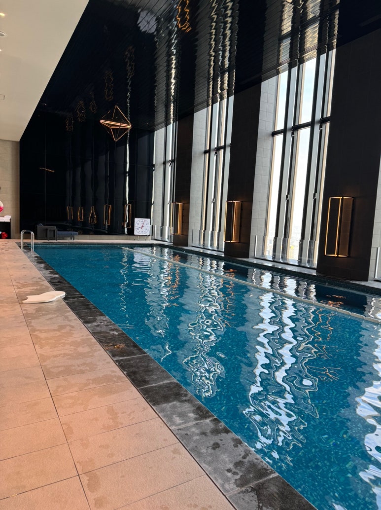 콘래드 오사카 호캉스의 모든 것 - 현아플, 힐튼 아너스 골드, 조식, 라운지, 레스토랑, 수영장, 사우나. Adieu 2023. (2) 관련 이미지 29