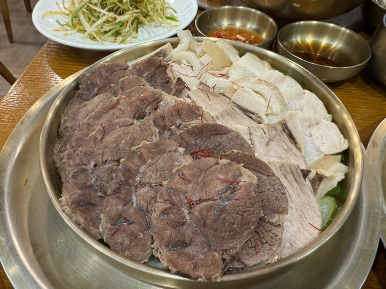 [서초역 맛집] 설눈 - 고려호텔 출신 주방장의 블루리본서베이 이북식 평양냉면. 편육/수육/만두까지 정복! 관련 이미지 19