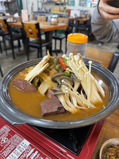 [효창공원앞역 맛집] 용문해장국 - 용산3대 해장국. 신선한 선지가 블루리본서베이 맛집. 주차 가능. 관련 이미지 1