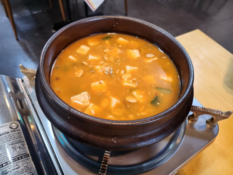 [청담동 맛집] 청국장과 보리밥 - 오래된 강남 청담역 청국장 맛집. 메뉴를 정해드리겠습니다; 낙지볶음 맛있음. 전지적참견시점 맛집. 관련 이미지 8