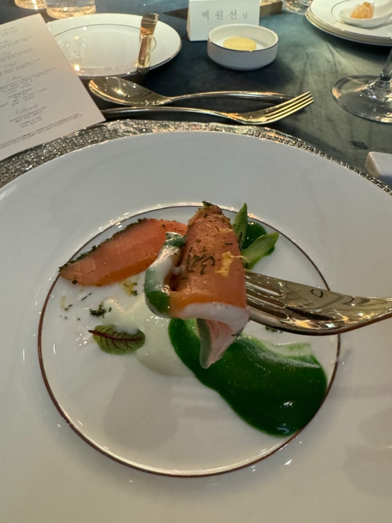 시그니엘 부산 결혼식 참석 후기. 세상 멋있는 결혼식장! 프렌치 코스요리 식사 후기. (feat. 허각 축하공연) 관련 이미지 30