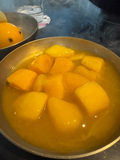 [안다즈 서울 맛집] 조각보 - 스파게티와 갈비찜 그리고 망고빙수 내돈내산 후기. 현아플 비마게 그리고 신한카드 더베스트+ 로 반값에 아기의자와 호텔 발렛 나들이! 관련 이미지 31