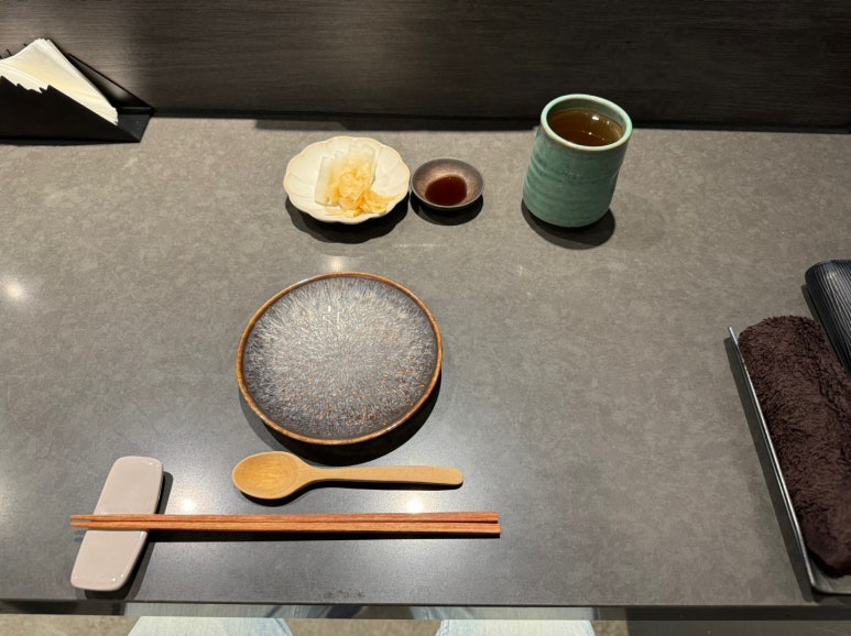 [신용산역 맛집] 스시츠바사 - 생참치 나오는 11만원 디너오마카세 아모레퍼시픽 맛집. 캐치테이블 예약가능. 주차 2시간 무료. 관련 이미지 5