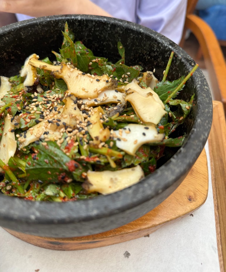 [파크 하얏트 서울] 더 라운지 - 식사 맛있는 라운지. 도미조림 1티어 찐 맛집. 신용카드 제휴할인. 발렛파킹 가능. 관련 이미지 20