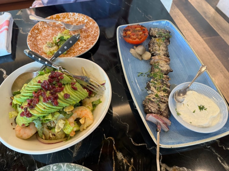 [몬드리안 서울] 클레오 - 지중해식 요리. 이태원 샐러드&케밥 맛집. 아코르 멤버십 10% 할인. 커피빈 발렛가능. 관련 이미지 22